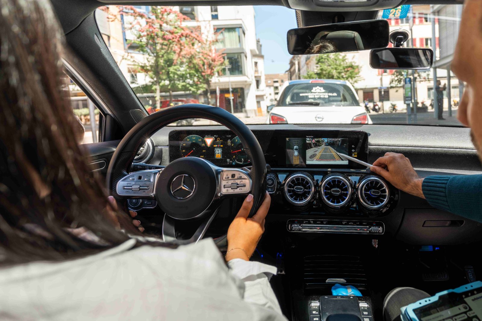 Cours de conduite à Genève en Mercedes automatique